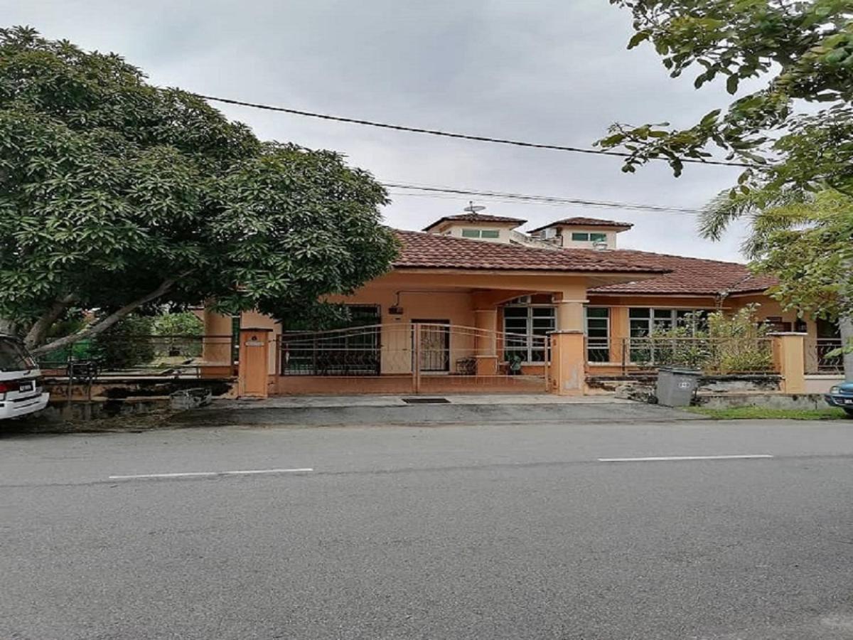 Bukit Baru Homestay Малакка Экстерьер фото
